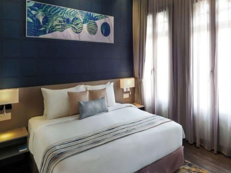 28 Bahari Hotell George Town Exteriör bild