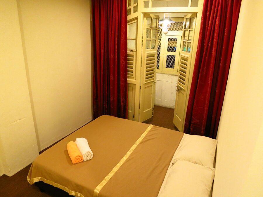 28 Bahari Hotell George Town Exteriör bild
