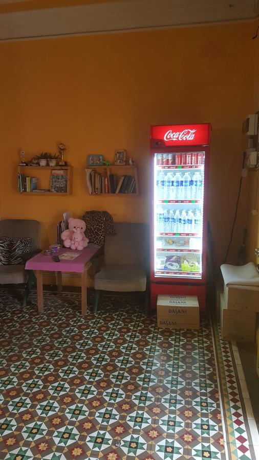 28 Bahari Hotell George Town Exteriör bild