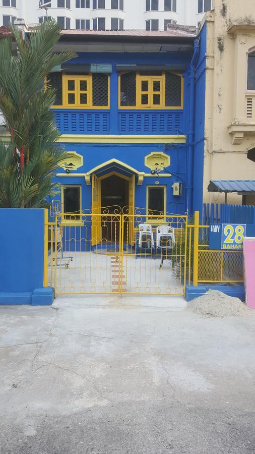 28 Bahari Hotell George Town Exteriör bild